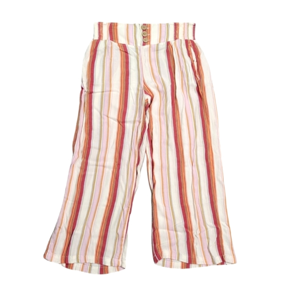 Mudd cropped pants size medium